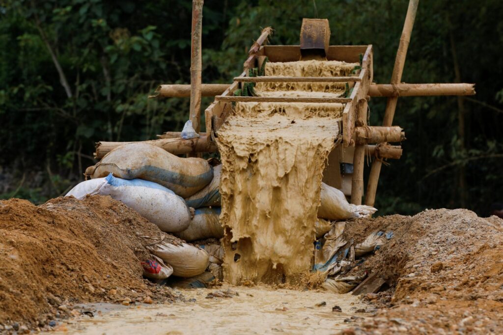 Gold Dust from Ghana: Source, Quality, and Buying Guide