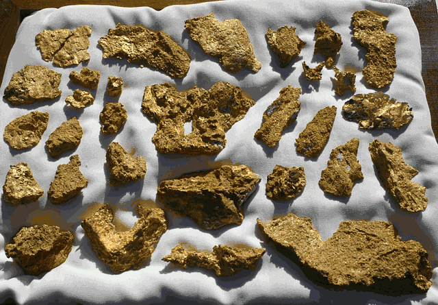 1. fake gold nugget smooth surface