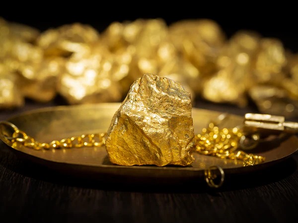 natural gold nugget rough texture